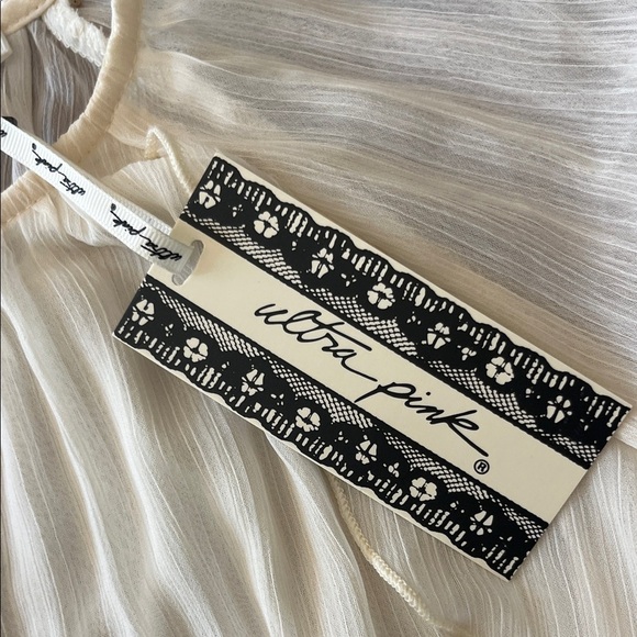 Ultra Pink XL Blouse Sheer Flutter Sleeve Cream - Picture 5 of 8